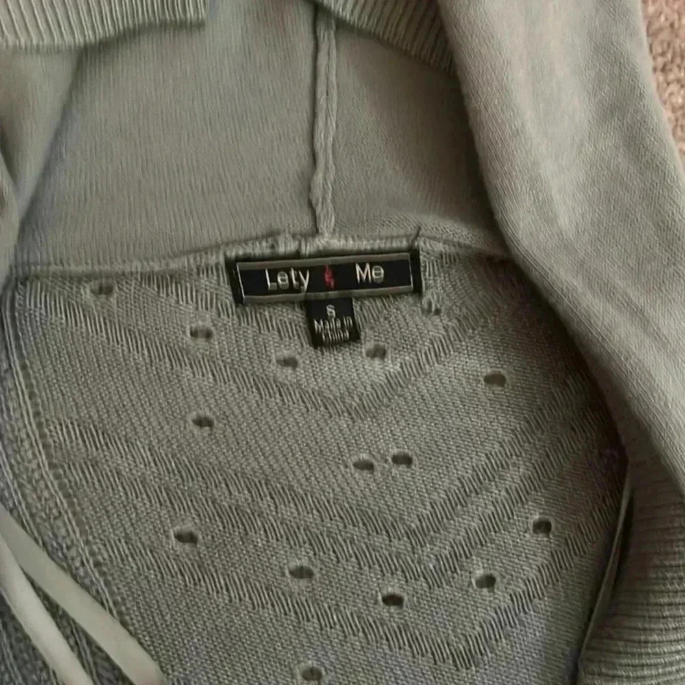 Lefty & Me sweater light-weight size small - Picture 2 of 3